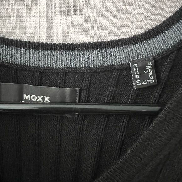 Mexx men v-neck sweater, size XL - Picture 3 of 3